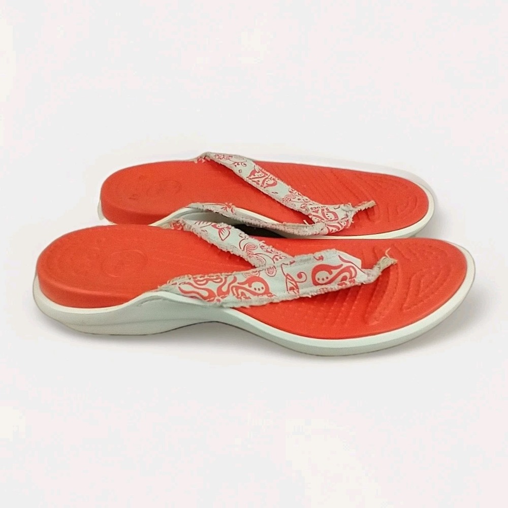 Crocs Womens Size 9 Coral Orange White Paisley Canvas Strap Flip Flop Sandals‎